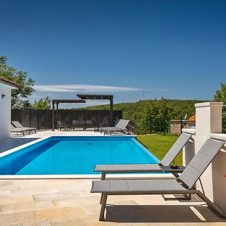 Villa Rustic Kave With Wellness In Groznjan