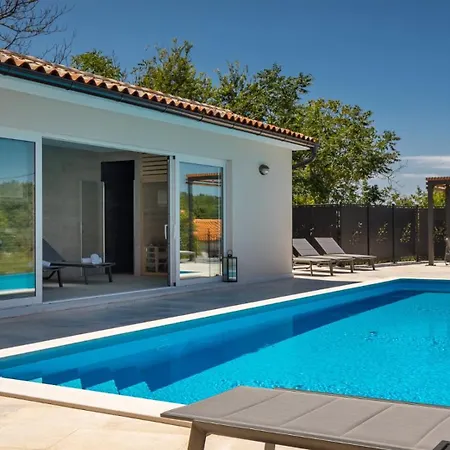 Rustic Kave With Wellness In Villa