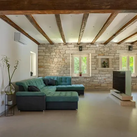 Villa Rustic Kave With Wellness In