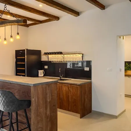 Villa Rustic Kave With Wellness In
