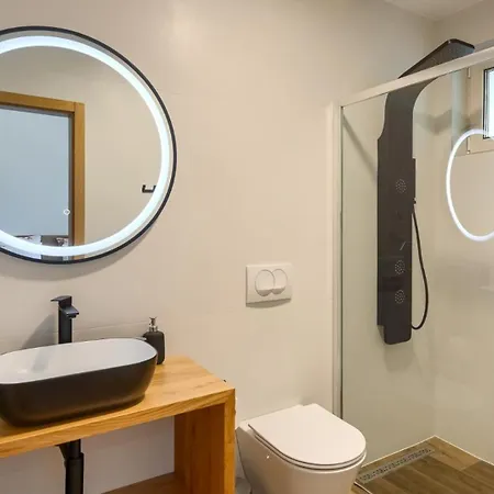 Villa Rustic Kave With Wellness In *