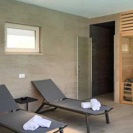 Rustic Kave With Wellness In *