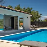 Rustic Kave With Wellness In Villa