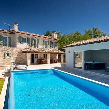 Villa Rustic Kave With Wellness In Grožnjan