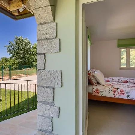 Rustic Kave With Wellness In Villa Grožnjan