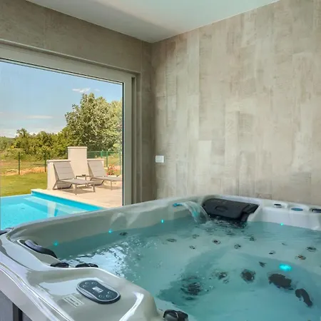 Villa Rustic Kave With Wellness In *