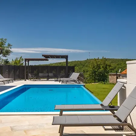 Villa Rustic Kave With Wellness In