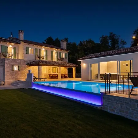 Villa Rustic Kave With Wellness In Grožnjan