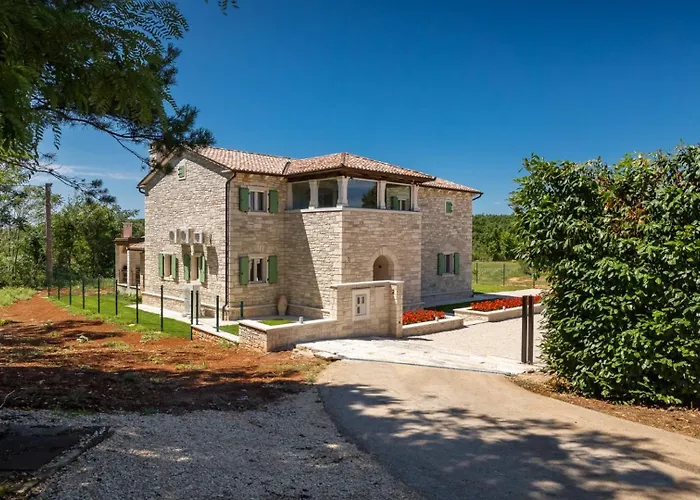 Villa Rustic Kave With Wellness In Grožnjan
