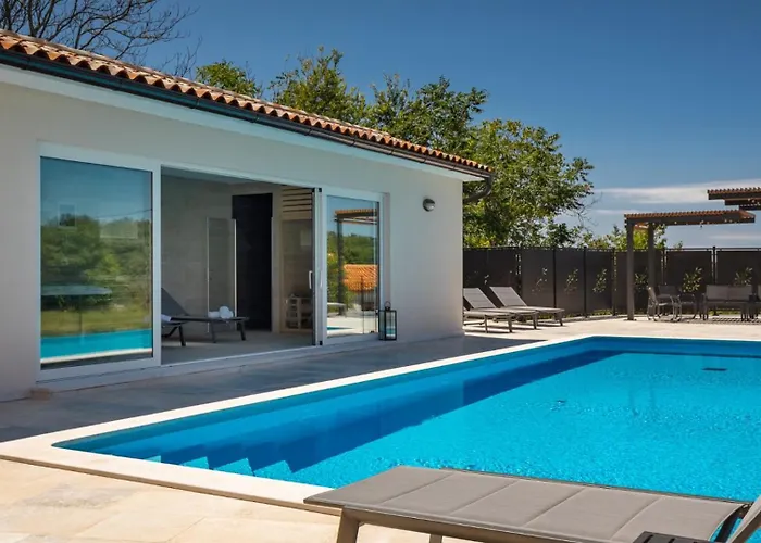 Rustic Kave With Wellness In Villa