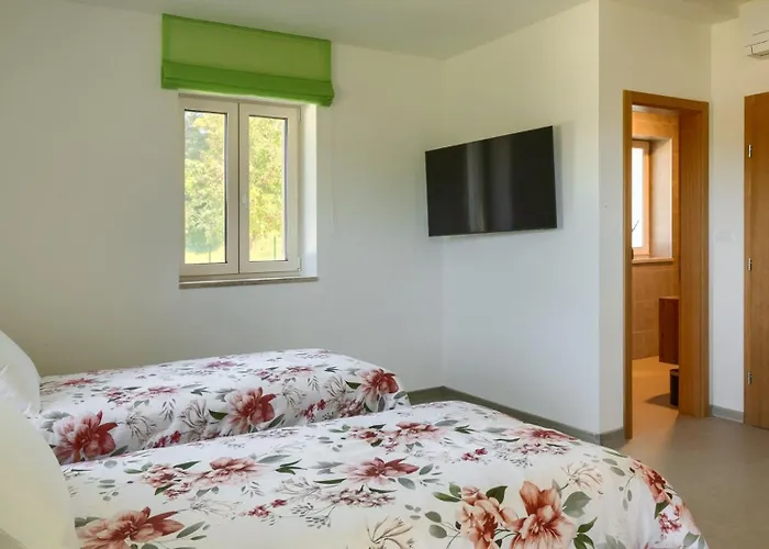 Villa Rustic Kave With Wellness In *