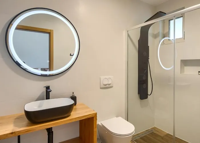 Villa Rustic Kave With Wellness In *