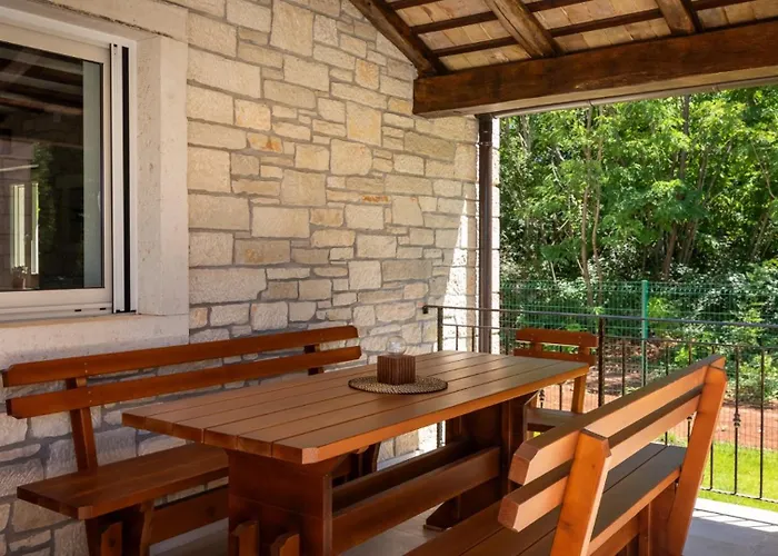 Villa Rustic Kave With Wellness In